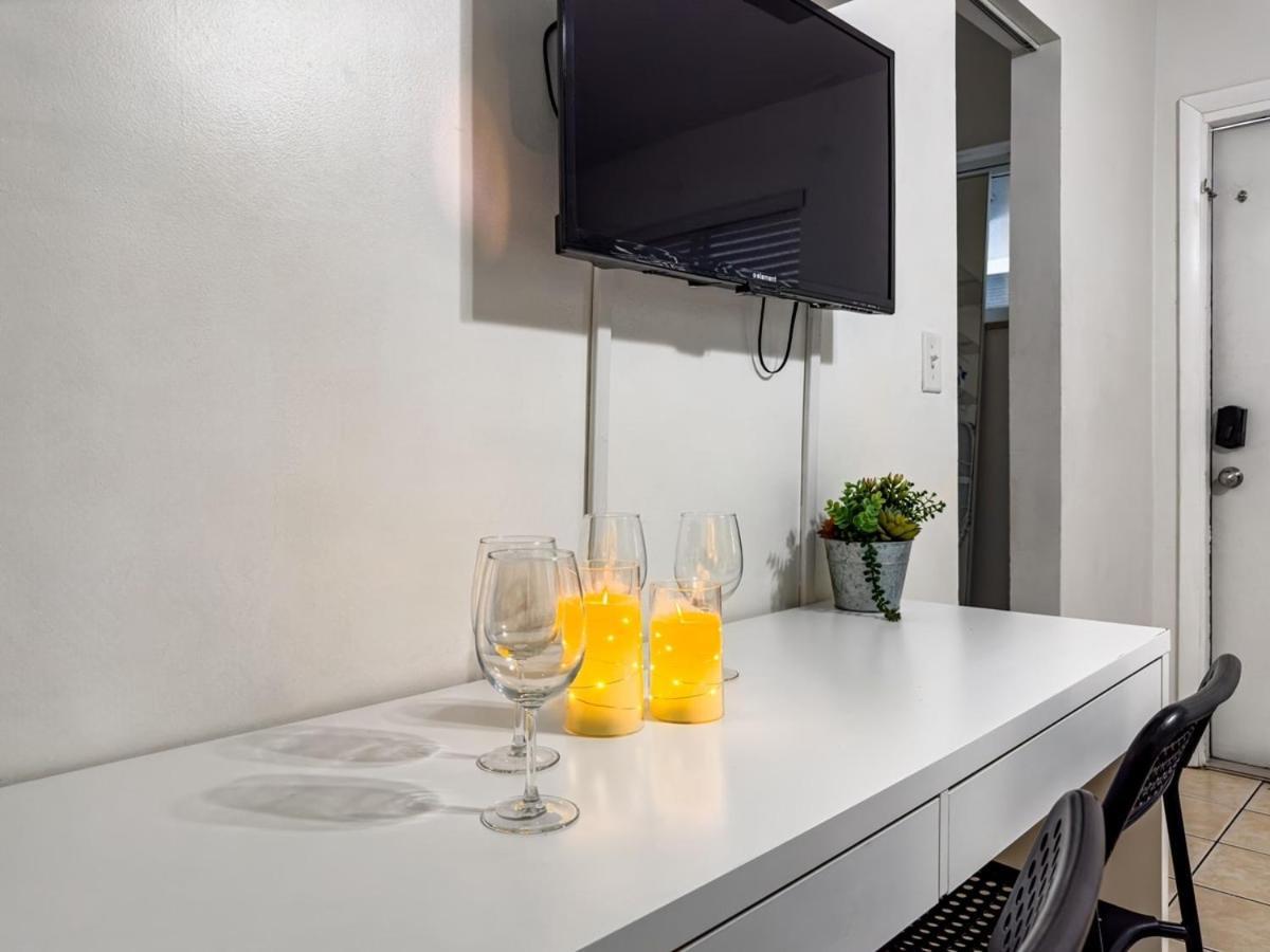 Luxe 2Br1Bath South Beach 1 Min Walk From Ocean Miami Beach Exterior foto